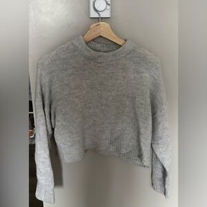Streetwear Society Gray Crewneck Cropped Knit Sweater